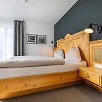 亚格海姆公寓式酒店 4*